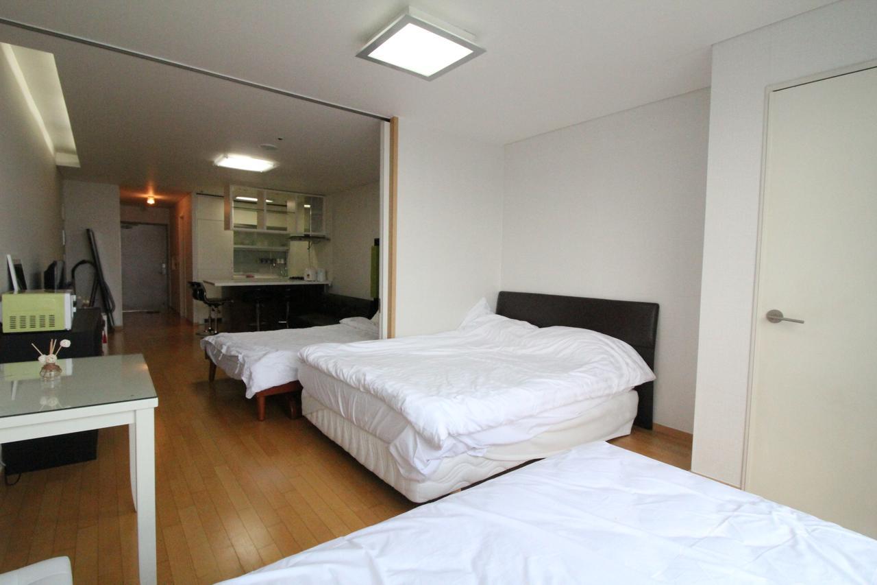 Gangnam Galaxy Lux Apt Gwacheon 外观 照片