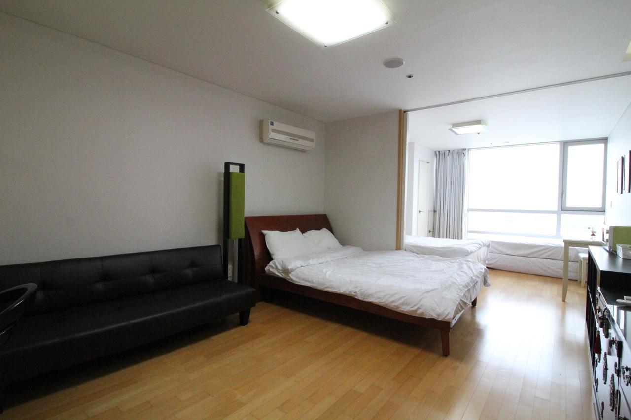 Gangnam Galaxy Lux Apt Gwacheon 外观 照片
